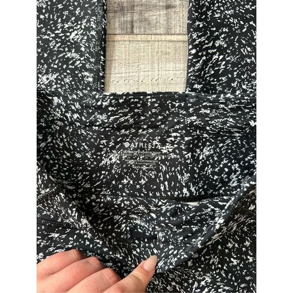 Athleta Ultimate Stash Pocket 7/8 Tight Static Black White | Size small - Picture 8 of 8